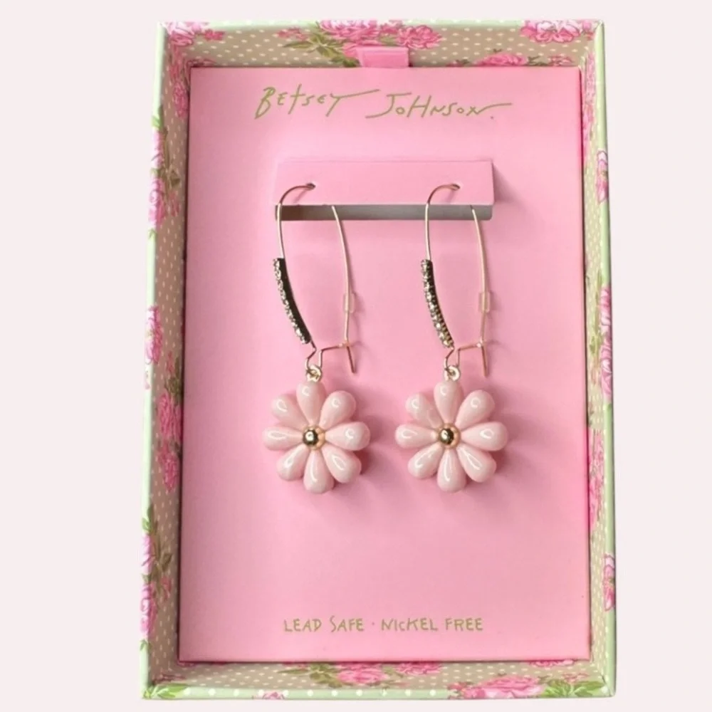 BETSEY JOHNSON SET Raffia, Pearls & Flowers 2 Pair Earrings Hippie Boho NEW NWT